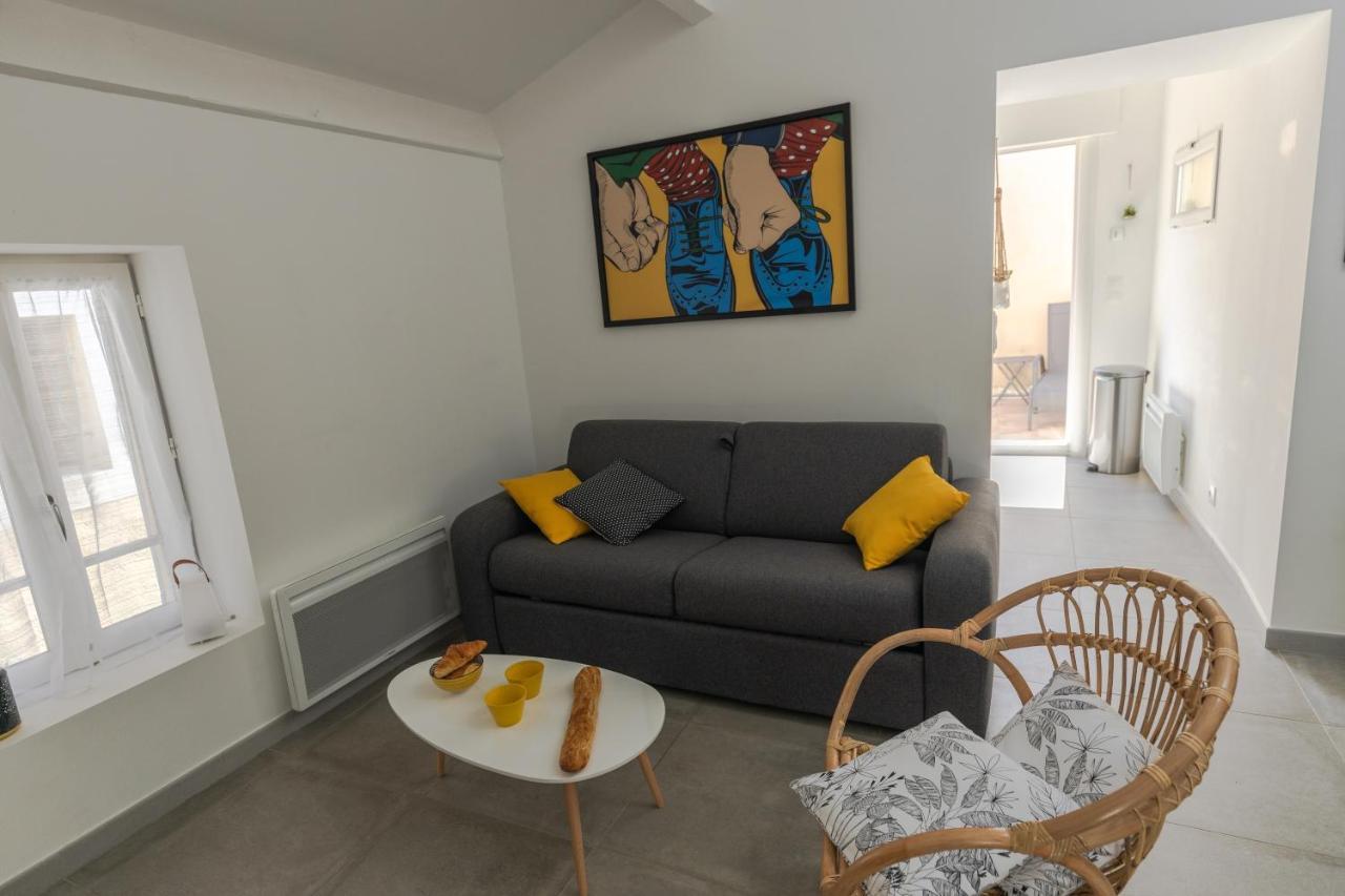 Appartement Terrasse climatisé calme en centre-ville LʼIsle-sur-la-Sorgue Extérieur photo